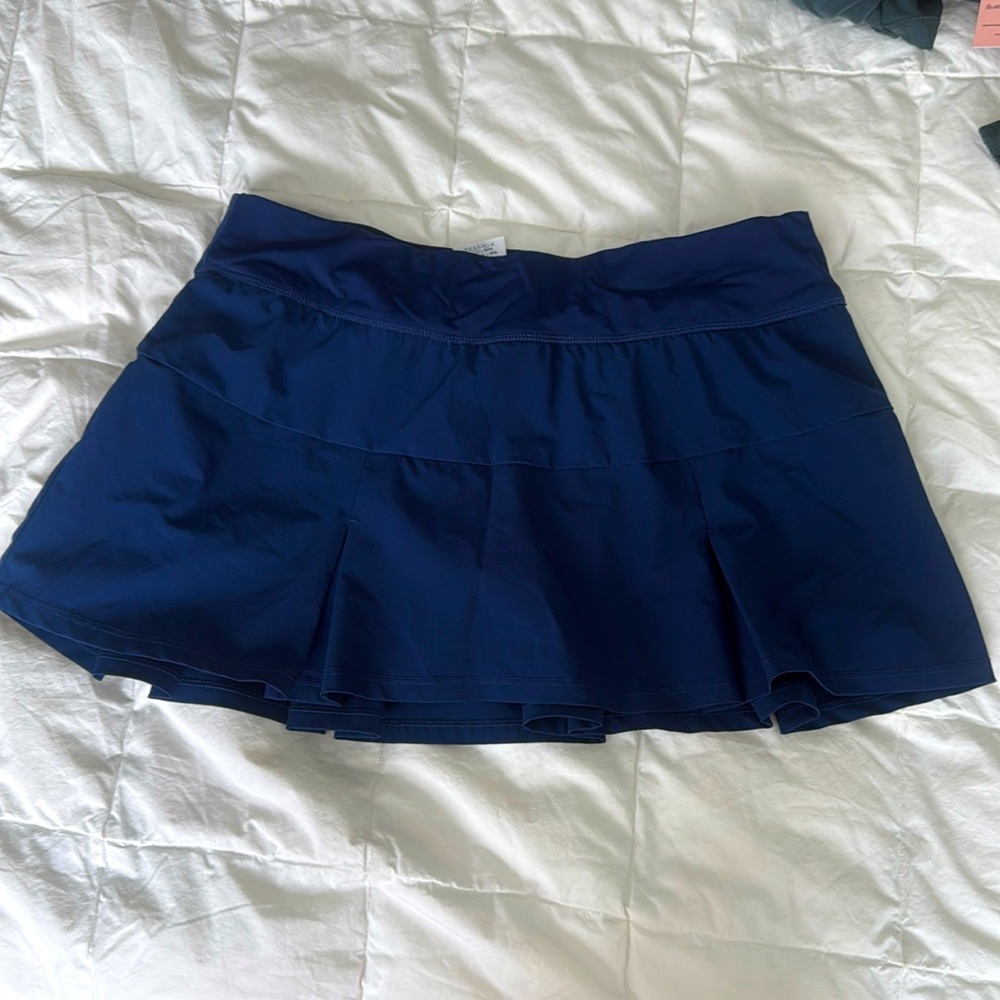 Lands end navy pleated swim skirt size 6